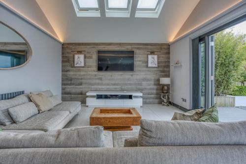 Dersingham House | The Retreat Luxury Coastal Villa near Sandringham Crabpot Cottages Hunstanton