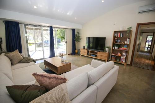 Harrietville House | The River House