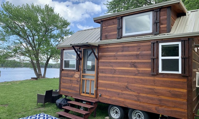 Bellevue Cabin | The Riverbottom - Tiny Home 2