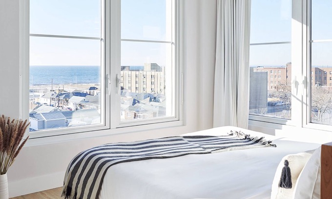 Queens Hotel | The Rockaway Hotel