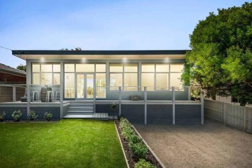 Rosebud House | The Rose Among the Buds