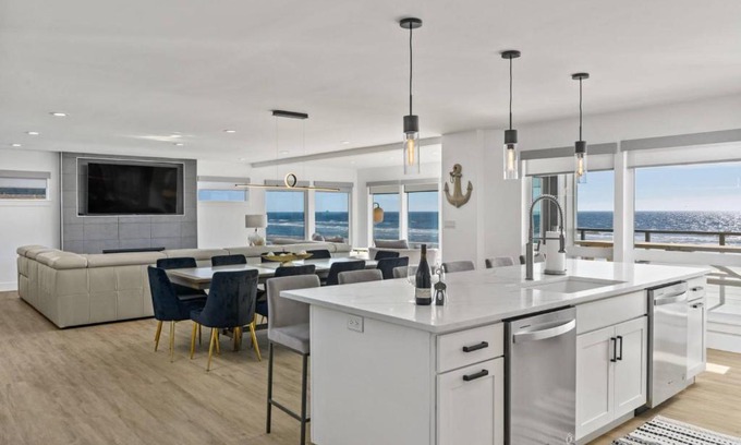 Rockaway Beach House | The Sandmark