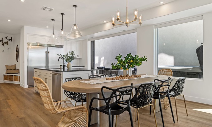 St. George House | The Sapphire Blanc: Desert Color Lagoon + Beaches
