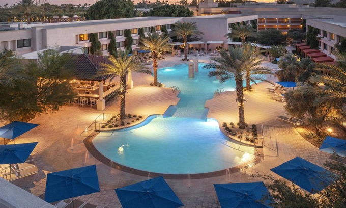 South Scottsdale Resort | The Scottsdale Resort and Spa, Curio Collection by Hilton