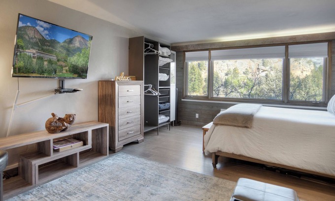 Purgatory Condo | The Serenity Studio (#109) |10 min to Ski Resort - Golf - AC/Pool/Hot Tub