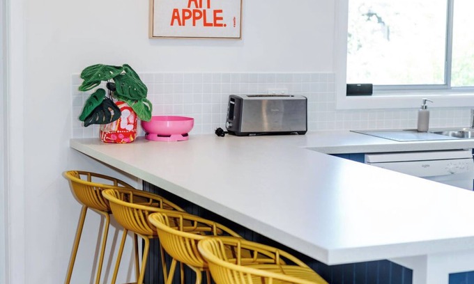 Peterborough House | The Shark Haus Summar