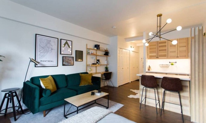 Milton Park Apartment | The Sherbrooke Suite 103