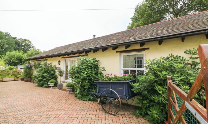 Gooseham Cottage | THE SHIPPEN, pet friendly, character holiday cottage in Kilkhampton