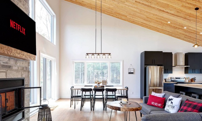 Saint-Alphonse-Rodriguez Ski Chalet | The Shore's Chalet | Spa | Fireplace | Terraces