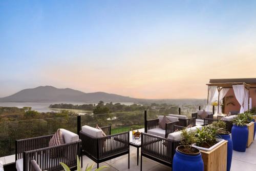 Shavri Colony Hotel | The Sierra - By The Lake