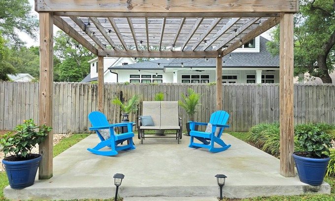 Pensacola Apartment | The Starlight-3mi to Beach