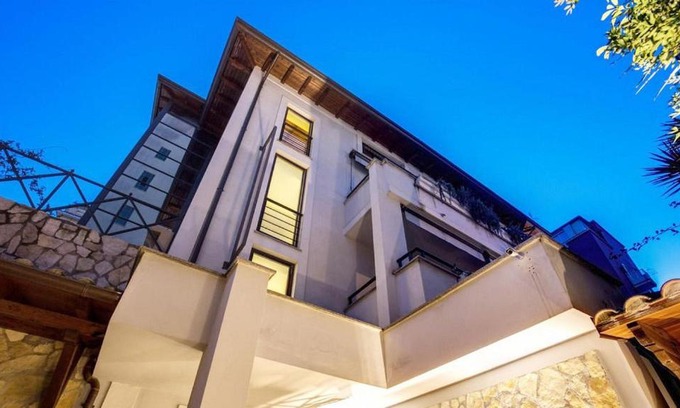 Tuscolano Hotel | The Strand Hotel