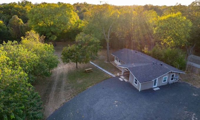 Georgian Acres House | The Stylish Austin Hideaway | Great for Families | Cowboy Pool