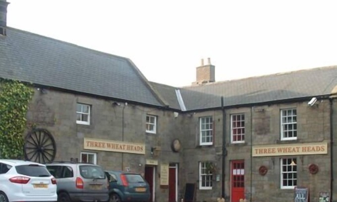 Thropton Hotel | The Three Wheat Heads