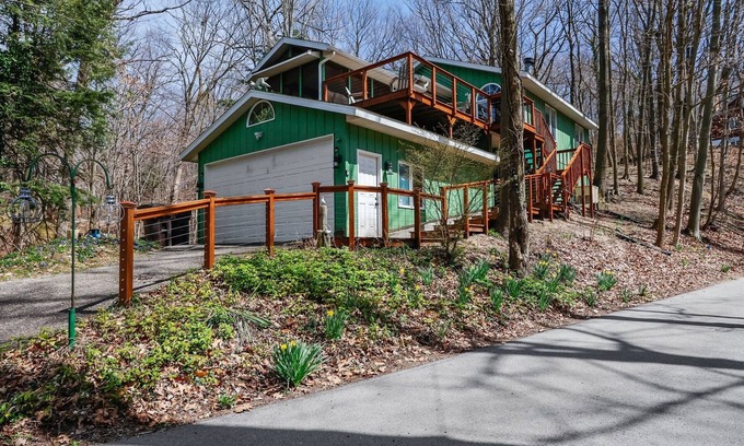 Shorewood-Tower Hills-Harbert House | The Tree House - North Star Properties