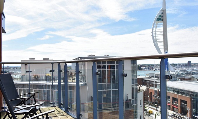 Portsmouth Cottage | The Two Bedroom Balcony View
