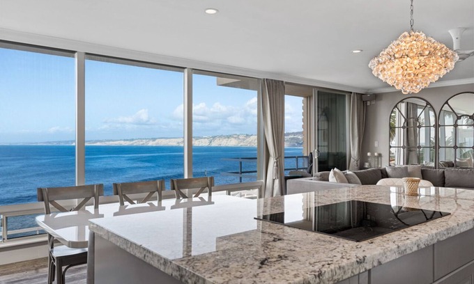 La Jolla Condo | The Ultimate in Luxury at The World Famous La Jolla Cove!