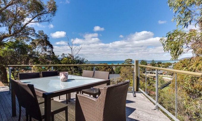 Rye House | The View - Pet friendly and only a short walk to the beach