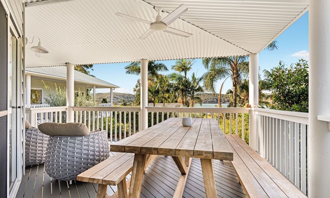 Wagstaffe Cabin | The Wagstaffe Escape is a private granny flat condo is the perfect accommodation for couples or sing