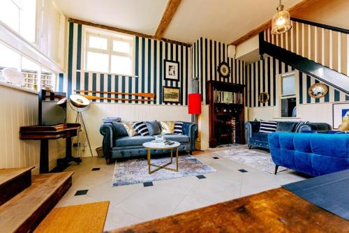 Harwich House | The Wellie Stern a unique home recapturing history