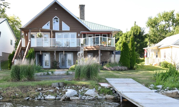 Wellington House | The West Lake House lakeside retreat