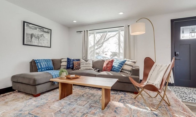 South Westminster House | The Western Retreat | Hot Tub & Spacious Yard