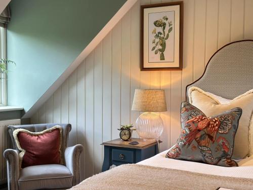 Chilgrove Hotel | The White Horse