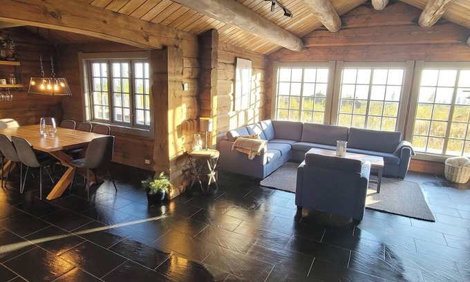 Trysil Cabin | The Whole Beautiful Cabin With Jacuzzi – A Luxurious Getaway in Solberglia
