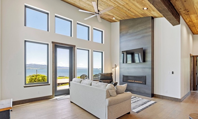 Island Park Cabin | The Wolf Den - New Modern Lakefront Cabin near West Yellowstone