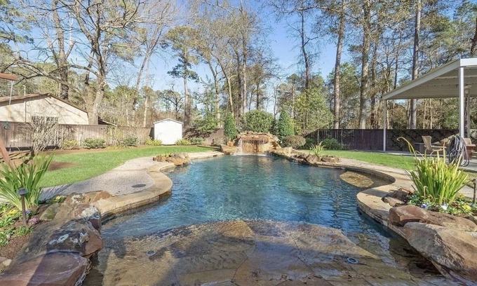 Conroe House | The Woodlands Poolside Retreat w/PRIVATE POOL & BACKYARD PLAYSET