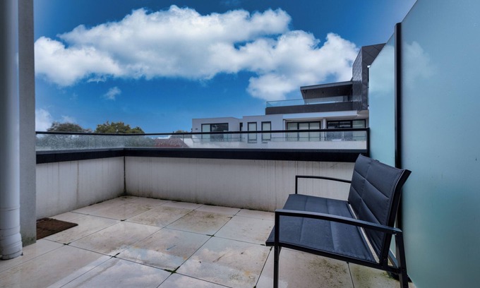 Clayton Apartment | This apartment is a 2 bedroom(s), 1 bathrooms, located in Clayton, VIC.