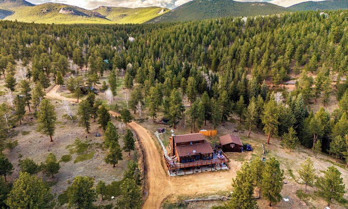 Pine House | This is Colorado! Stunning views, killer hot tub, 12 acres, game barn+huge deck!