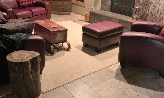 Laramie House | This spacious single home combines modern amenities with a cozy mountain feel