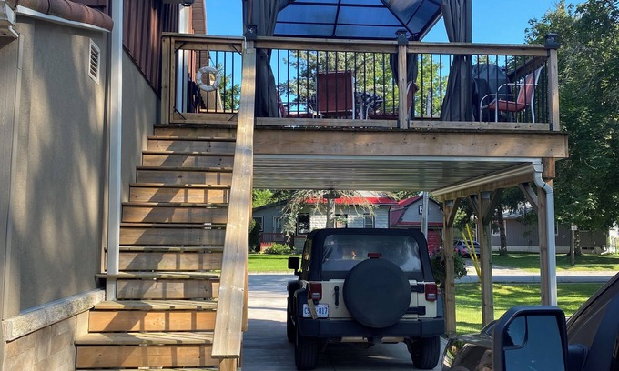 Port Burwell Apartment | This unit sleeps 5 in two bedrooms and is a quick walk to the beach.