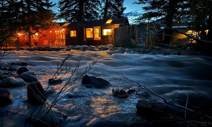 Nederland House | Thorpe On The Water. Creekside Nederland Cabin.