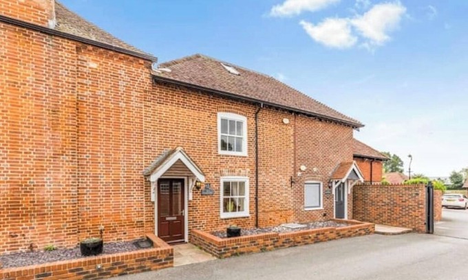 Fishbourne House | Three bed house near Goodwood/Chichester