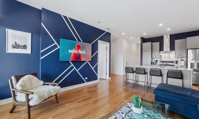 Ukrainian Village House | Three Condos! Full Building Rental
