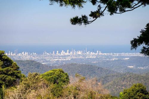 Mount Tamborine House | Three Pines Tiny Home Your Mountain Escape