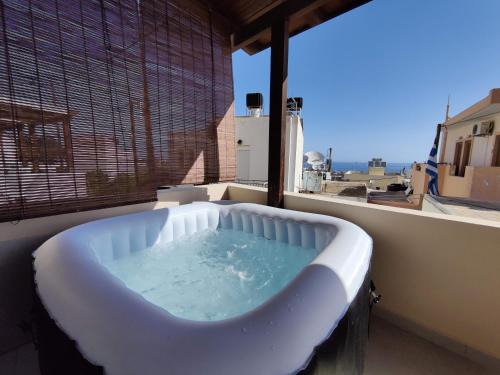 Piskopiano Villa | Throumbi House