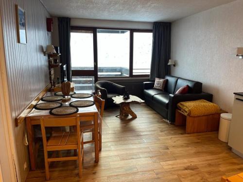 Val Claret Apartment | Tignes - 2 pièces, balcon sud, wifi, à 500m des pistes - FR-1-449-166