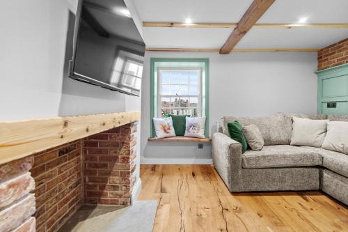 Knaresborough House | Tilly's Cosy Cottage Retreats - Castle Cottage