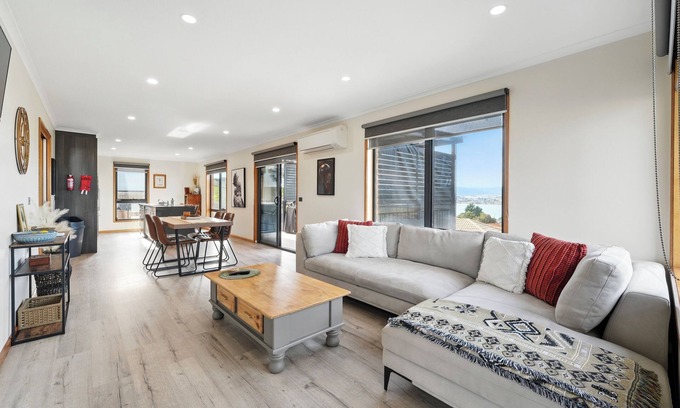 Midway Point House | Timber Mill House - 2 Bedroom