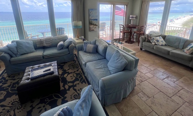 Lower Grand Lagoon Condo | Tina's Treasure Island Luxury Beach Condo-3BR 6th Flr-Free Beach Chairs/Umbrella