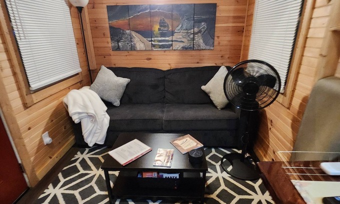 Citra House | Tiny Home sleeps 6 near beautiful beaches and entertainment