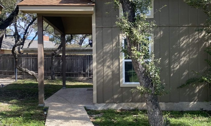 North San Antonio - SAT Apartment | Tiny House for 4 Safe and Great Location