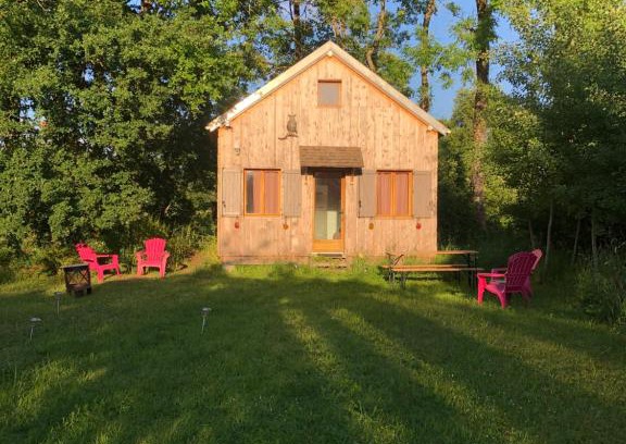 Saints-en-Puisaye Ski Chalet | Tiny-House sous les arbres et les oiseaux