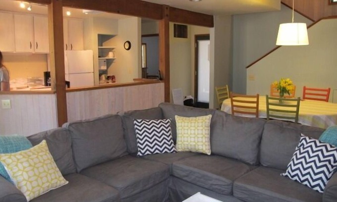 Black Butte Ranch Cabin | Tired of same old rentals - think NEW! FRESH! MODERN! FUN!
