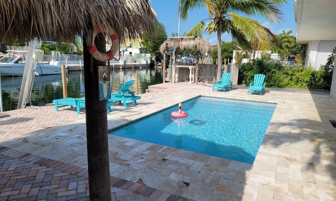 Tavernier House | To Paradise nBook our website fishing & excursions bigdavechartersandtours.comn