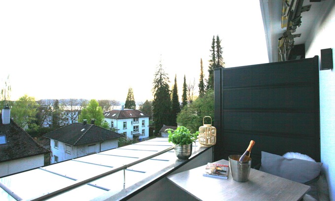 Ueberlingen Apartment | Tolles Apartment mit Teil-seesicht Mitten in der Stadt!