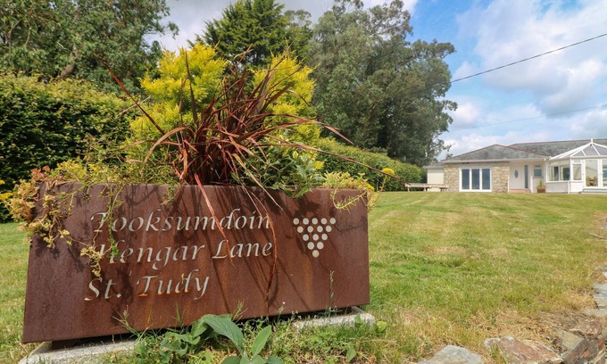 St. Tudy House | TOOK SOME DOING, family friendly, with a garden in St Tudy
